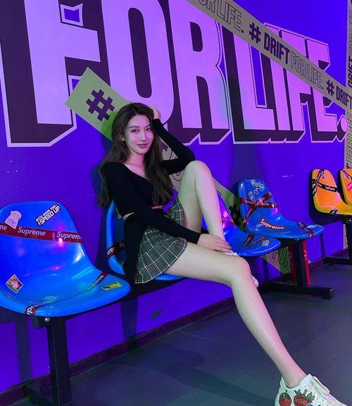 网友爆料劲家庄园视频,揭秘神秘庄园背后的故事  第2张